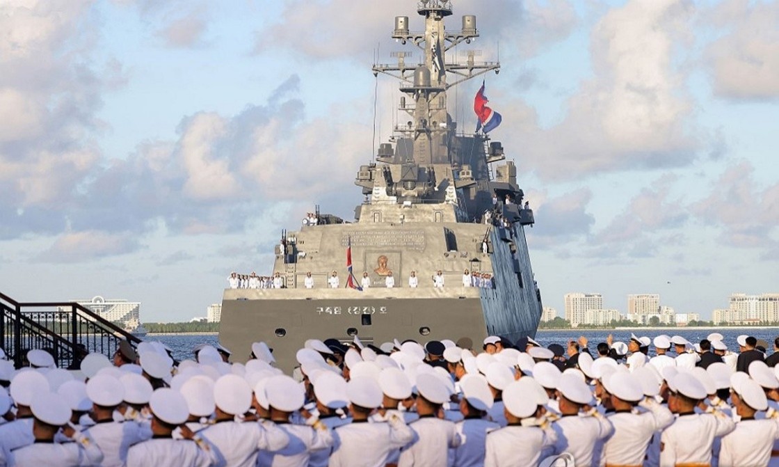 第1132期圖（圖片來源：Woo Jae-yeon, “N. Korea commissions nuclear-capable naval destroyer Kang Kon,” YONHAP NEWS, September 7, 2026, https://en.yna.co.kr/view/AEN20260907001100315。）
