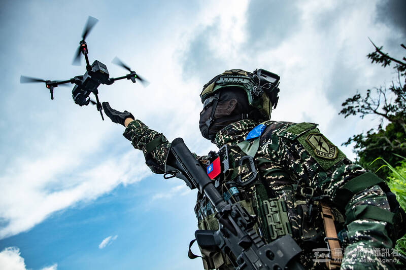 第1047期圖圖片來源：《自由時報》，2025年7月23日，https://def.ltn.com.tw/article/breakingnews/5117582。）
