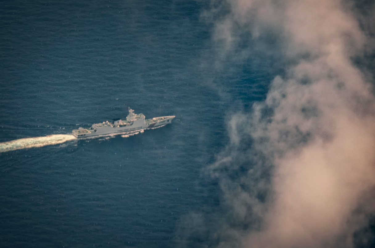 第1094期圖（圖片來源：The Wall Street Journal, https://www.wsj.com/world/asia/china-aggressively-patrols-disputed-waters-now-the-u-s-coast-guard-is-moving-in-89d6a646。）
